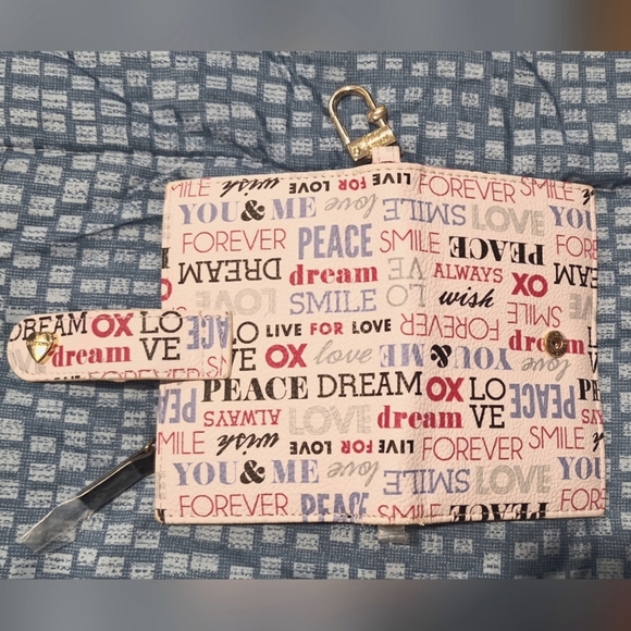 Betsey Johnson Faux Leather All Over Print Card Case Wallet/Key Ring - Picture 1 of 8